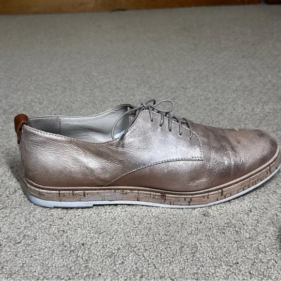 AGL Women's Gold Leather Oxford Shoes Sz 40/9.5 - Picture 9 of 13